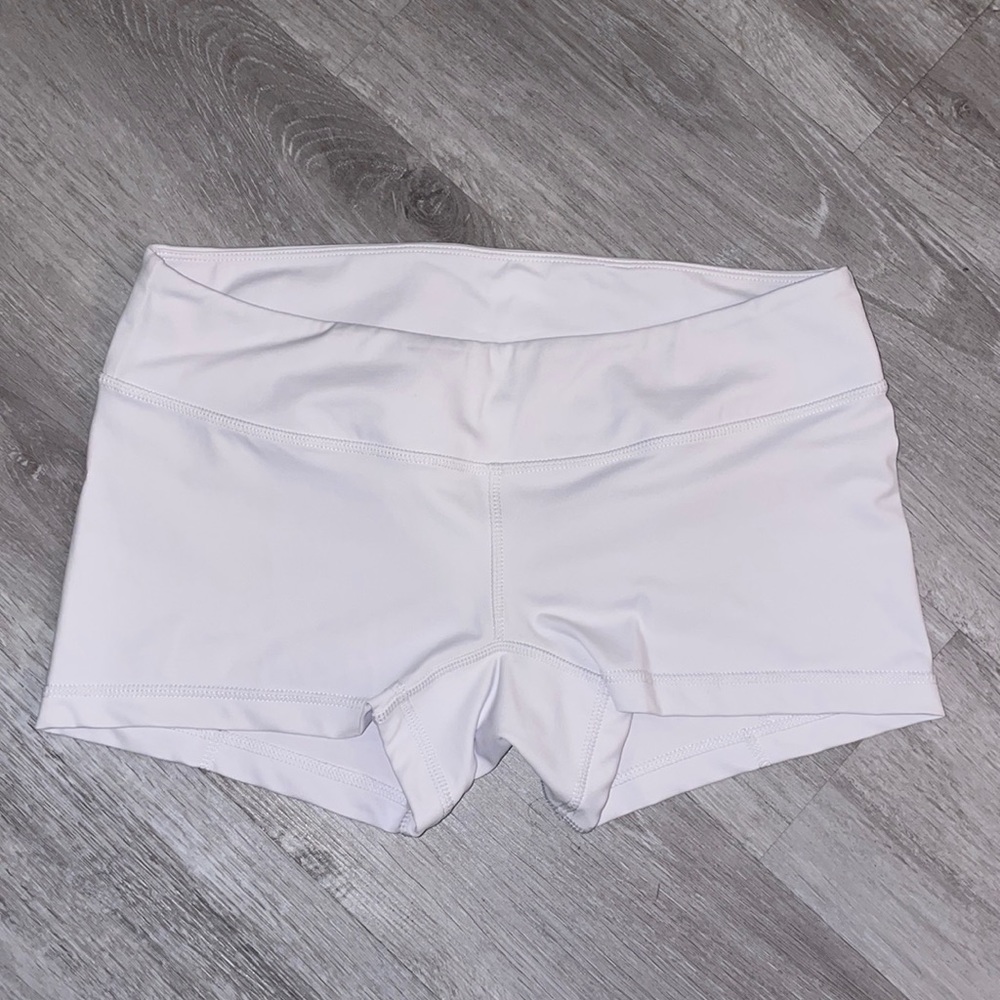 White Vull Sport shorts